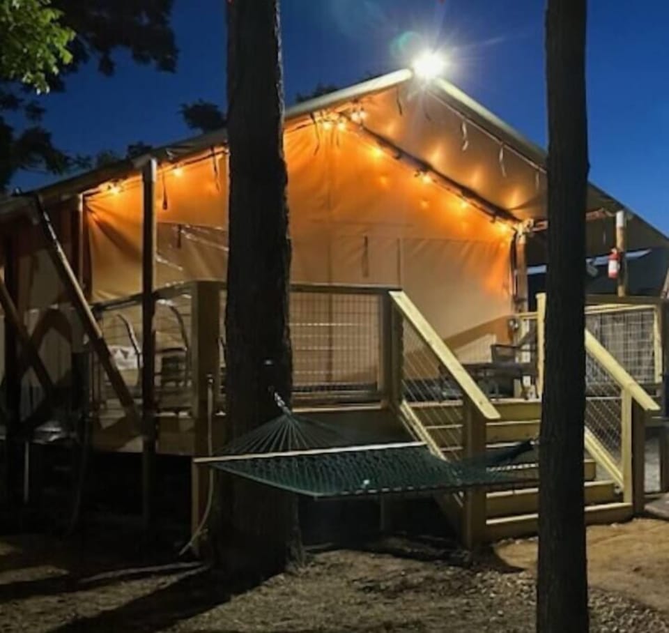 The cabins have exterior light so you can enjoy the outdoors at night and easily walk around.