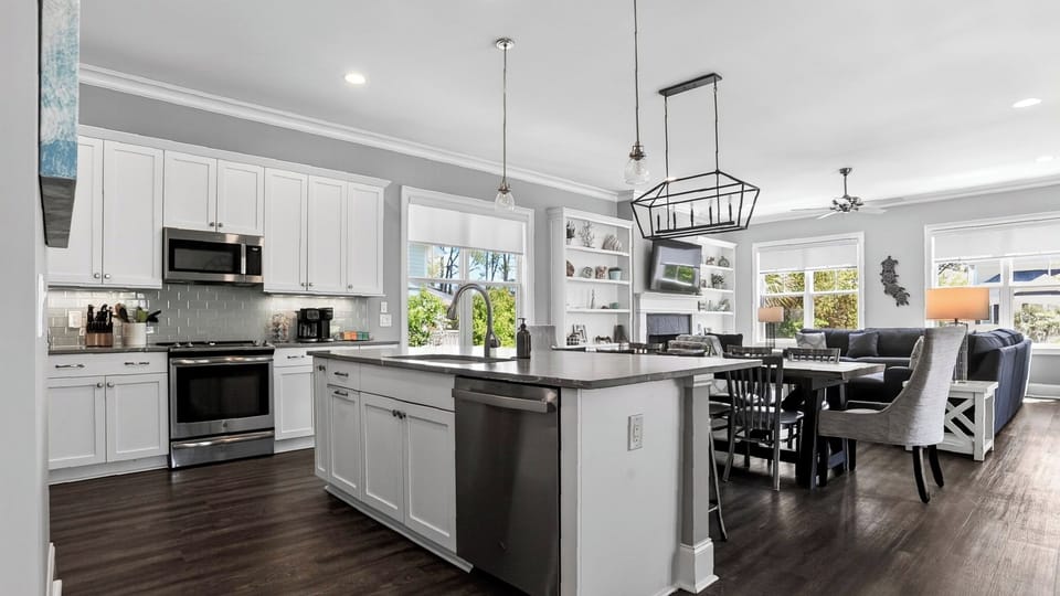 House (5 Bedrooms) | Interior