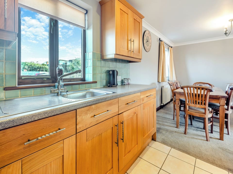 Open plan living space | Chestnut Cottage - Grange Farm Park, Louth