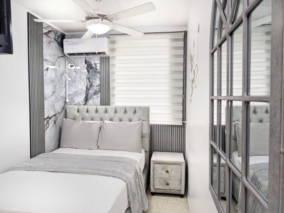Club Double Room | Blackout drapes, iron/ironing board, WiFi (free), bed sheets