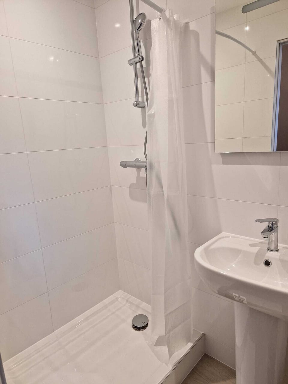 Double Room, Private Bathroom | Bathroom | Shower, rainfall showerhead, hair dryer (on request), towels