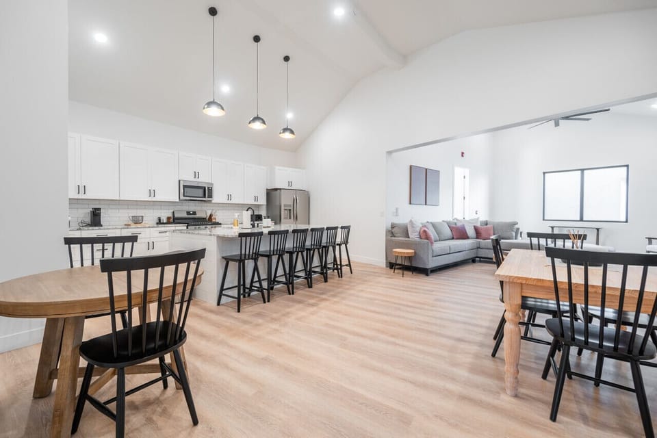 Guest House Kitchen/Dining