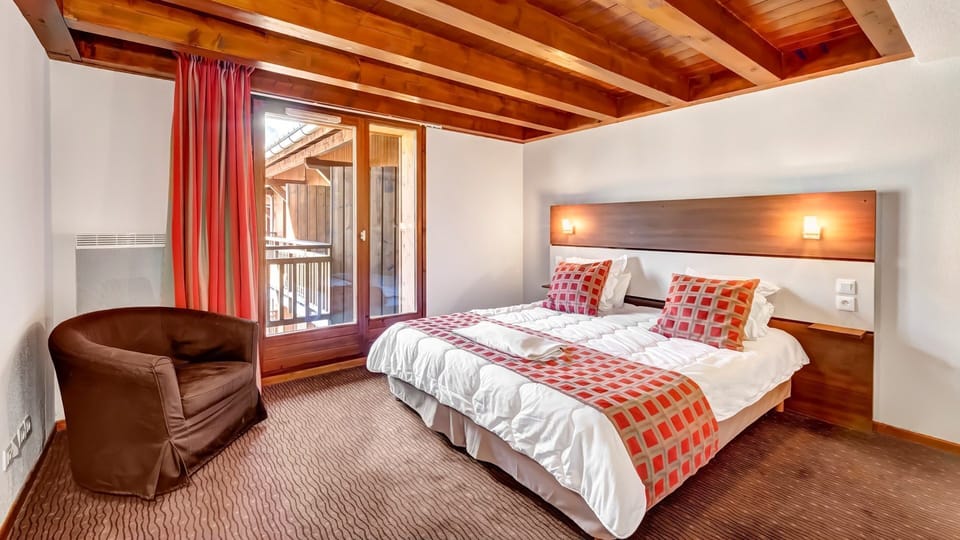 The bedroom may feature 2 single beds that may be pushed together. Please let us know if you prefer this!