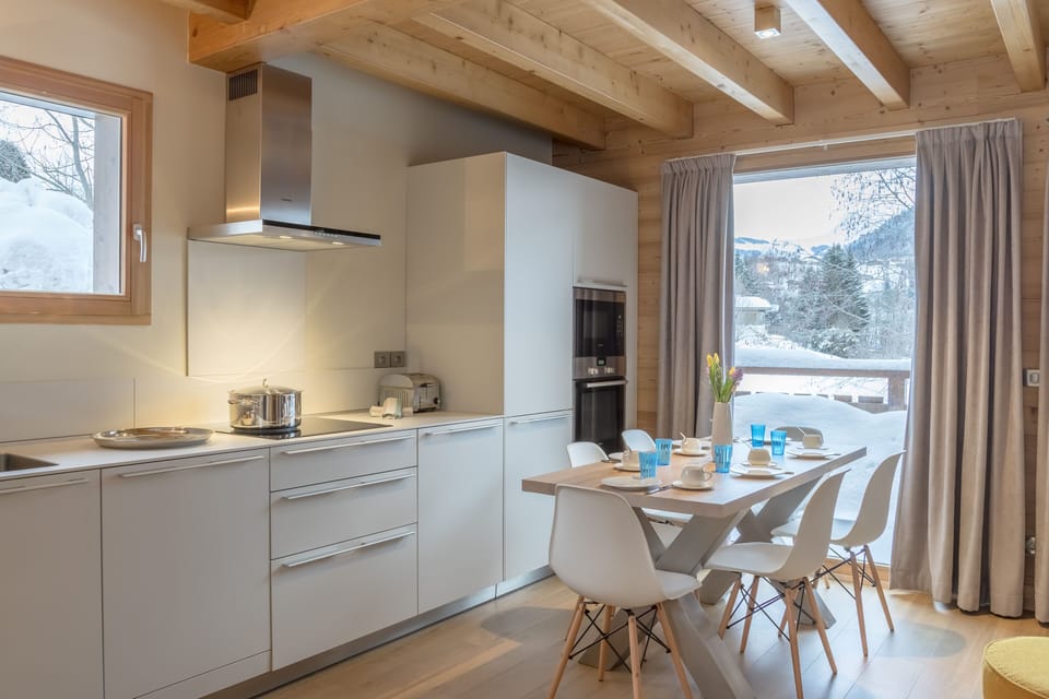 Make a tasty meal in your own kitchen!