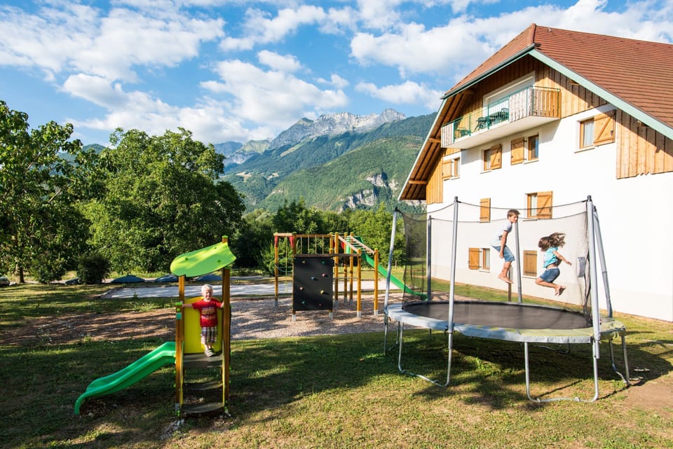 Kids play area.