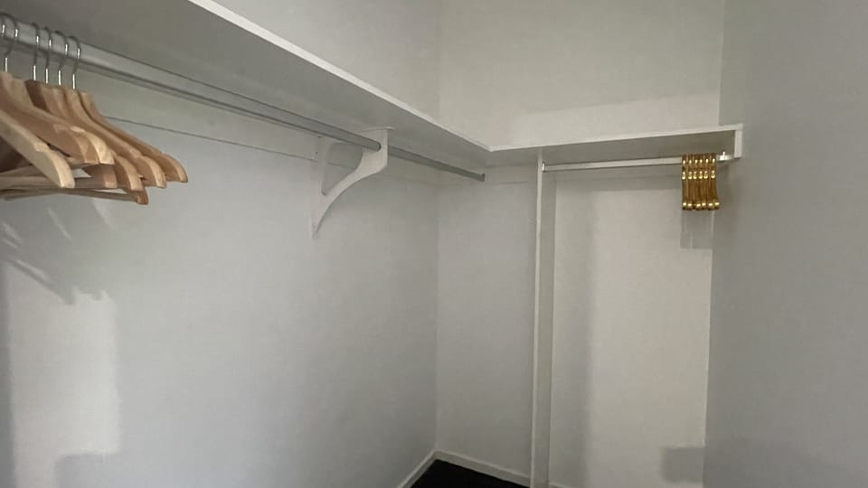 Family House | Wardrobe
