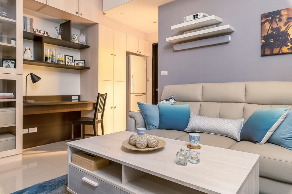 Living Room: 
• Projector & Screen
• Cinema Experience 
• Designated Workspace
