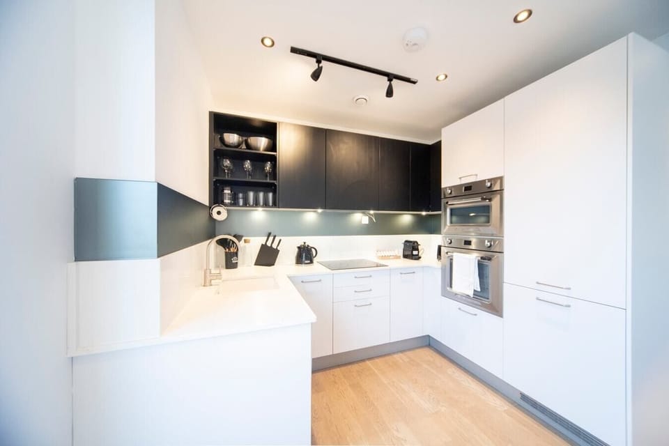 Fully equipped kitchen, Nespresso machine, dishwasher, Modern Appliances
