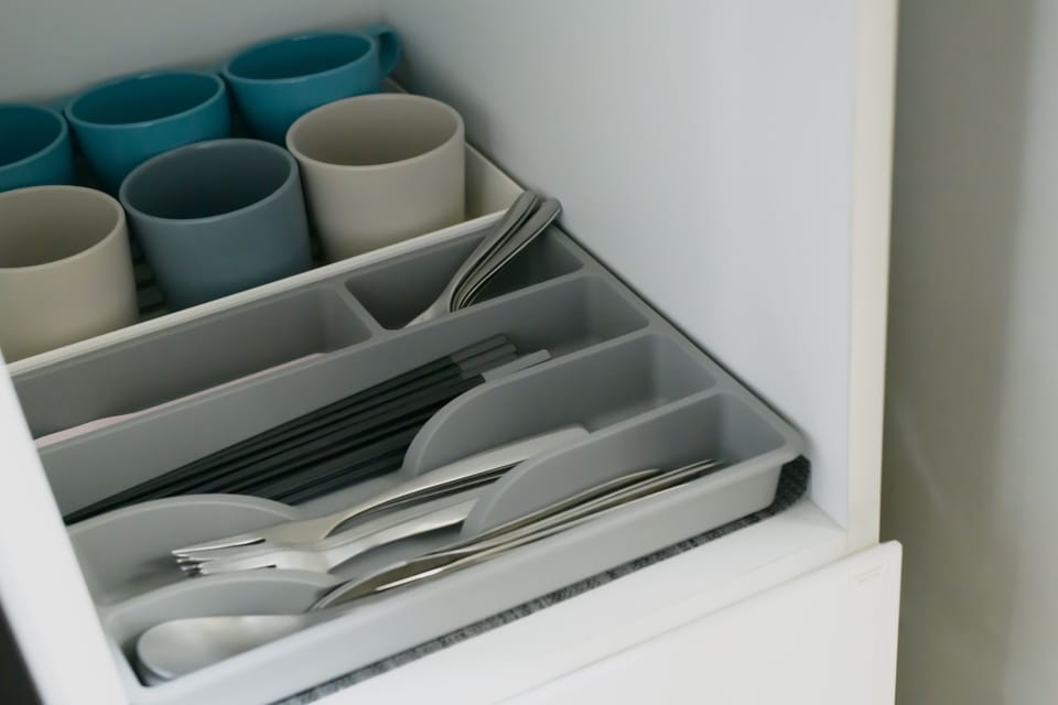 Fully Equipped Kitchen w/ Cooking & Dining Essentials