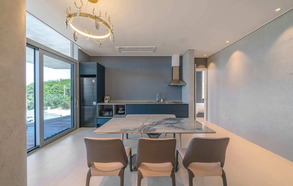 Skyport D | Individually decorated, individually furnished, free WiFi