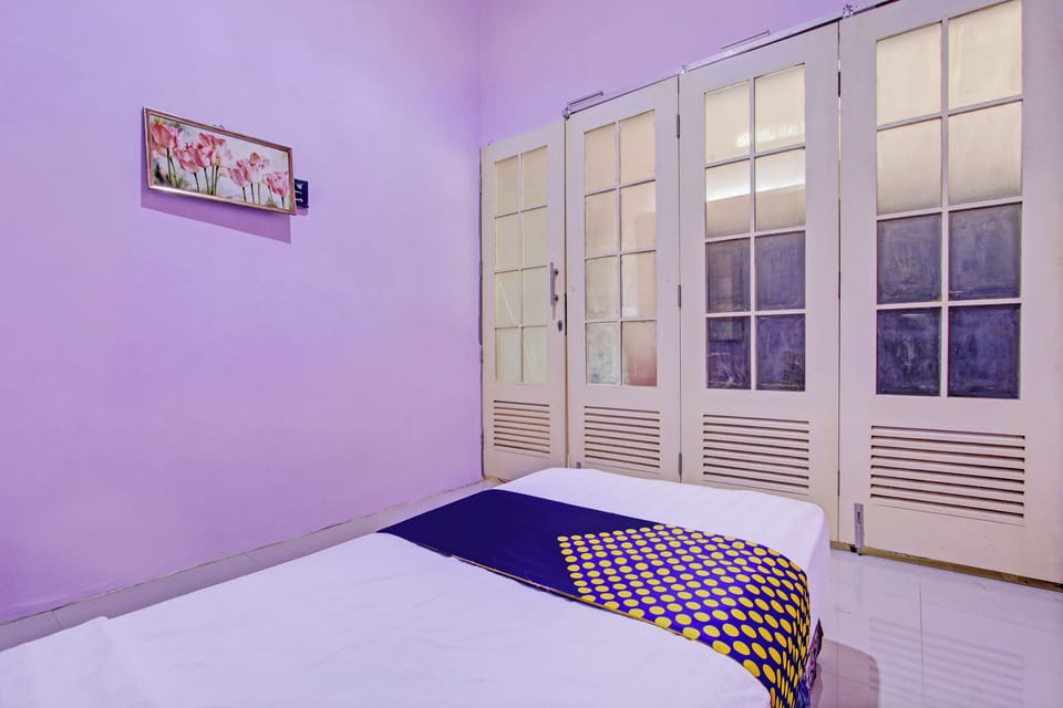 Basic Single Room | Laptop workspace, WiFi (free), bed sheets