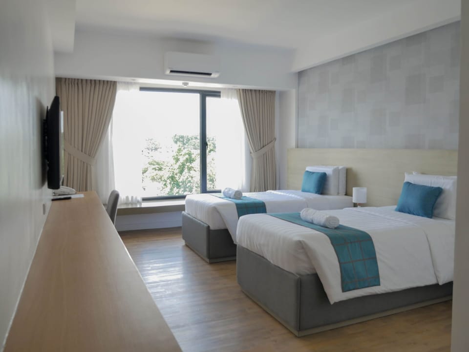 Superior Twin Room | Premium bedding, in-room safe, blackout drapes, WiFi (free)