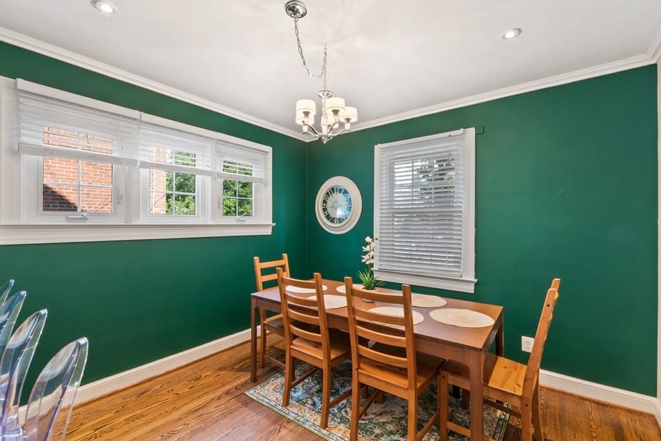 House | Private kitchen | Coffee/tea maker, fridge, microwave, oven