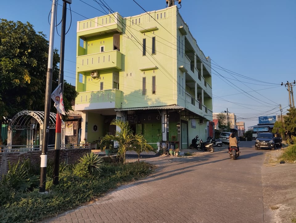 Hotel O Penginapan Permata Hijau Syariah Near Bukit Teletubbies Hotel in Indonesia