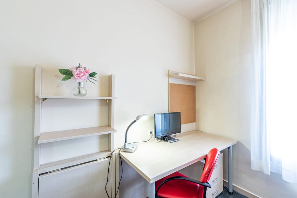 Studio, 1 Twin Bed | Living area | TV