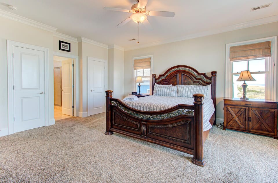 Guest bedroom