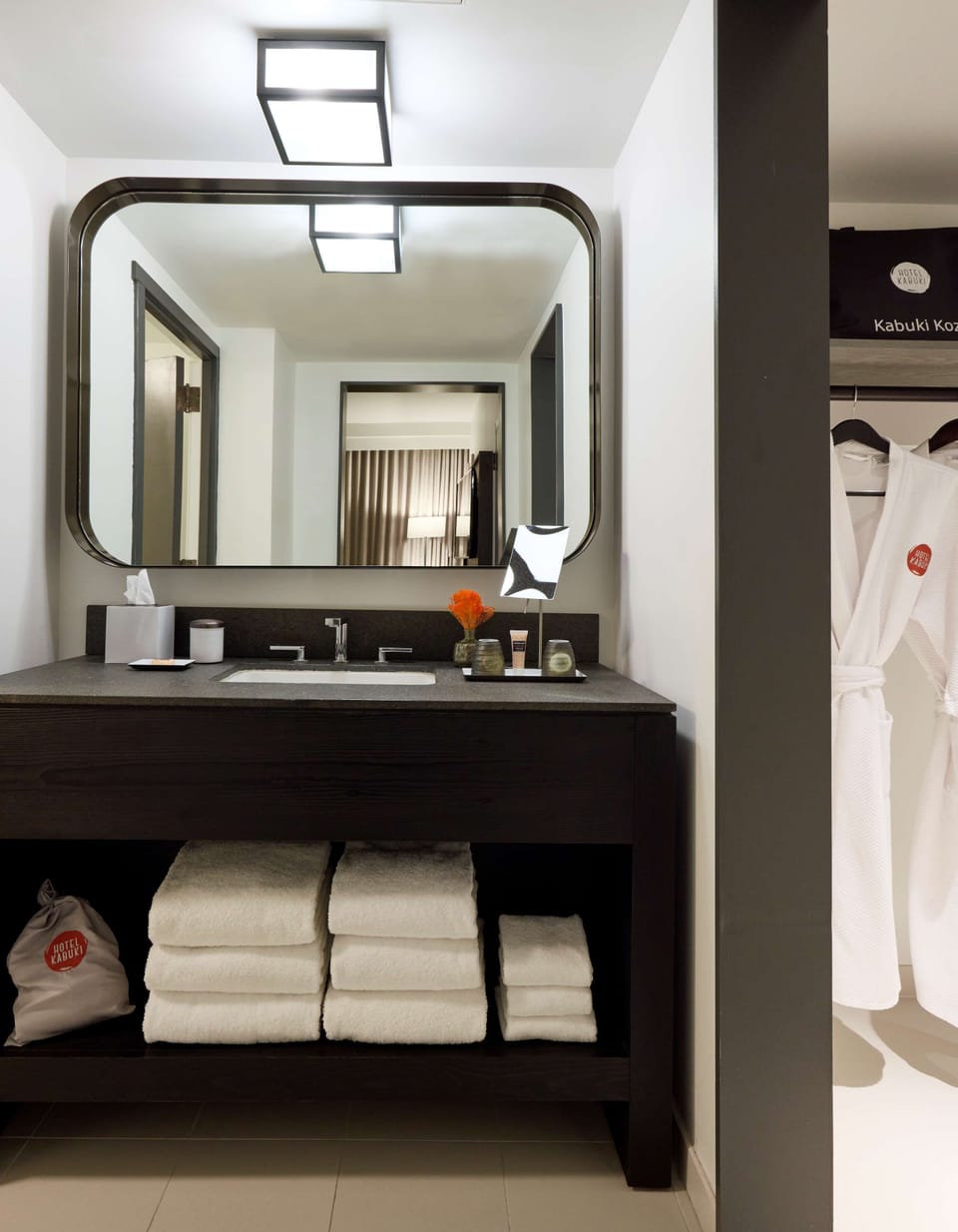 Suite, 1 King Bed with Sofa bed | Bathroom | Shower, free toiletries, hair dryer, bathrobes