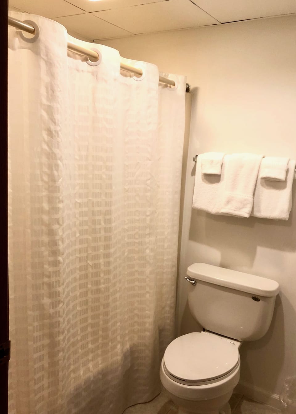 Comfort Double Room, 2 Queen Beds, Golf View | Bathroom | Combined shower/tub, free toiletries, hair dryer, towels