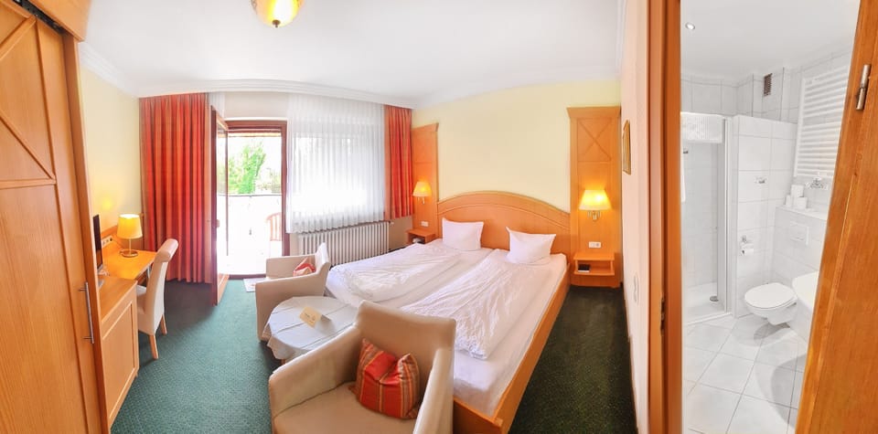 Double Room | Free WiFi, bed sheets