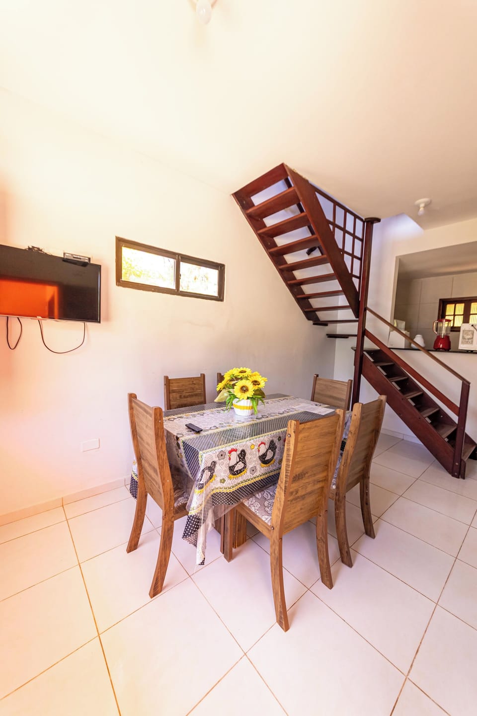 Chalet, 3 Bedrooms | Dining room
