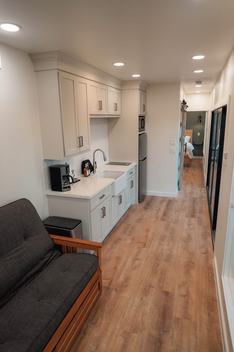 Container 2: Kitchen with coffee machine, fridge, and microwave included