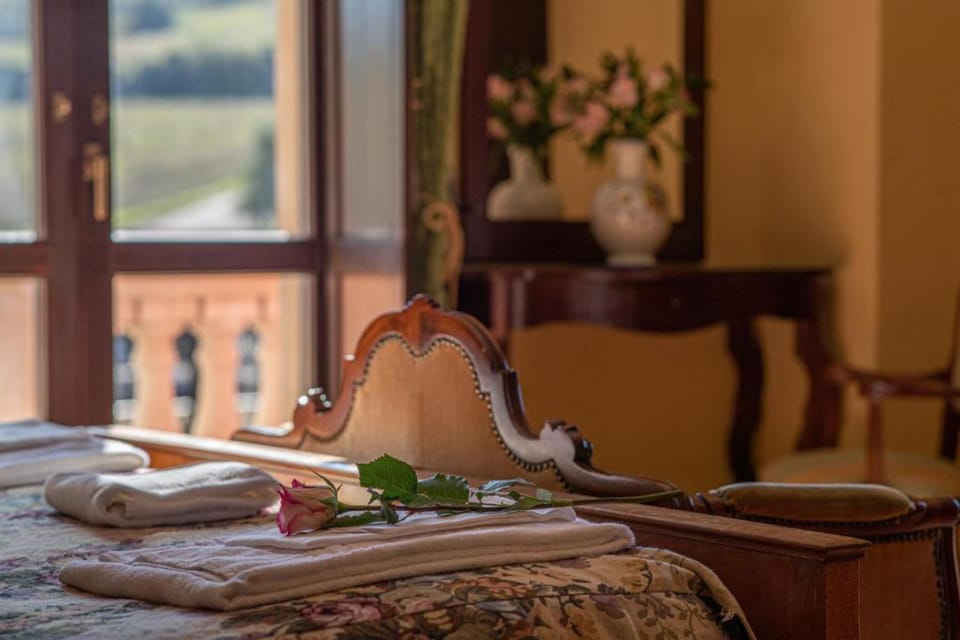 Deluxe Room | 1 bedroom, desk, free WiFi, bed sheets