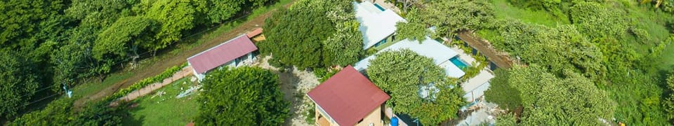 Location and path to Playa Callejones