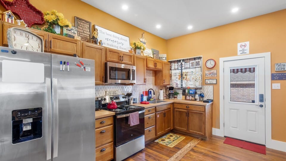 Fully appointed and stocked kitchen