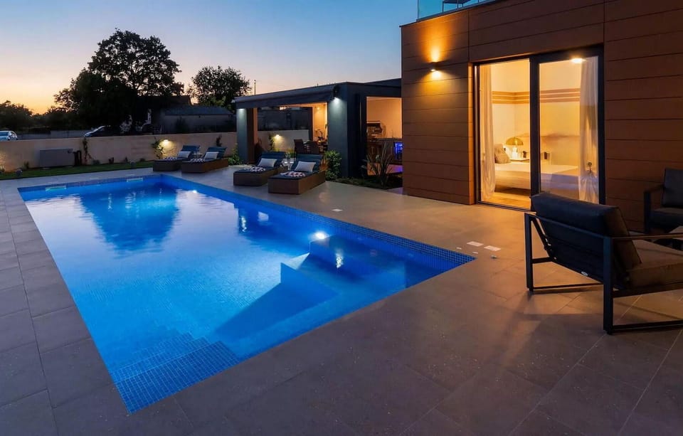pool