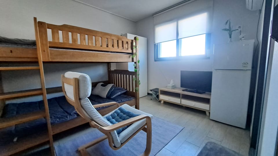 Iron/ironing board, free WiFi