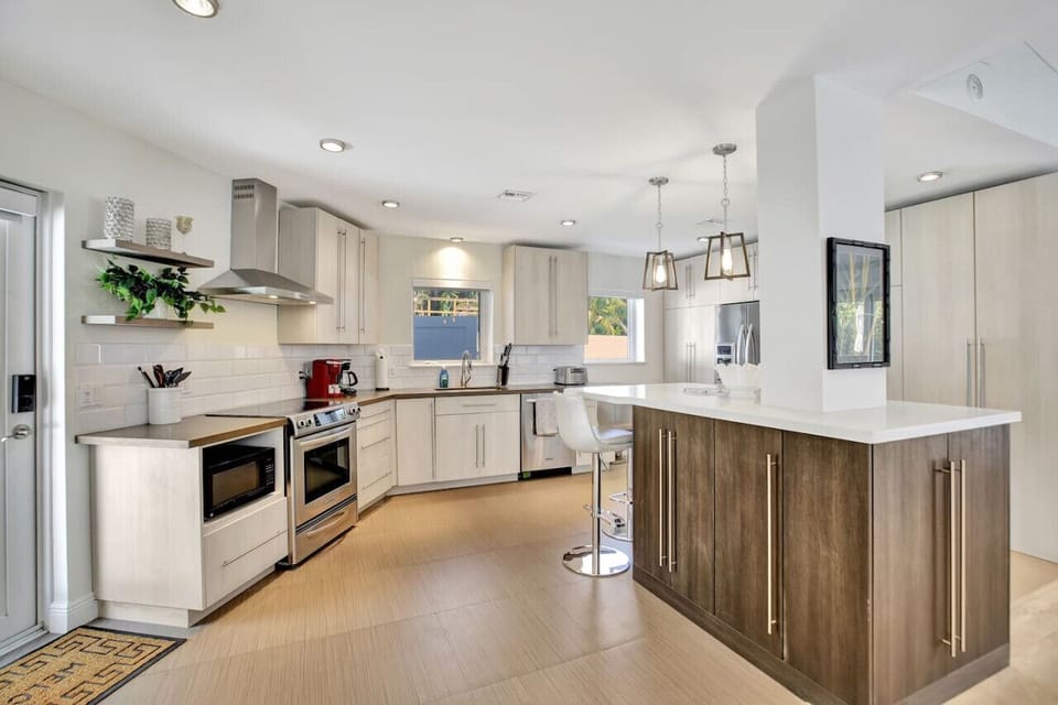 A Kitchen for All Occasions: From casual breakfasts to gourmet gatherings, this kitchen is the heart of the home.
