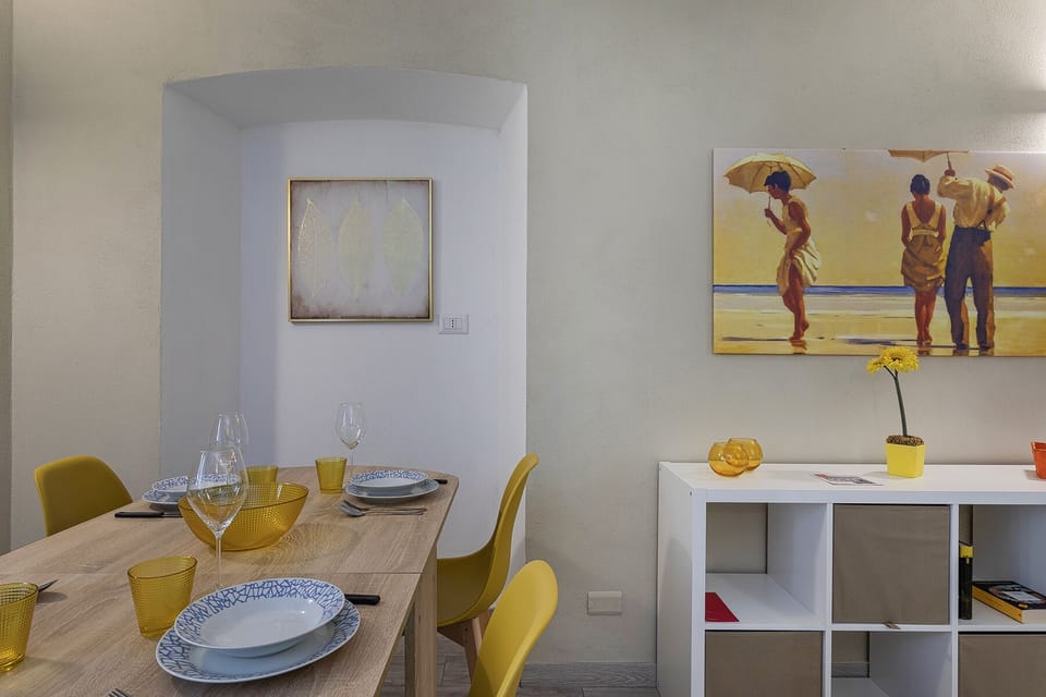 Standard Apartment | In-room dining