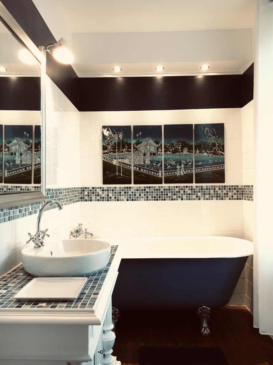 Chambre Grand Siècle | Bathroom | Free toiletries