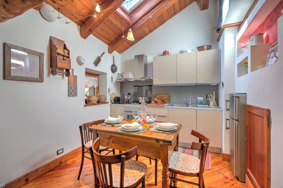 Standard Apartment, Multiple Bedrooms, Mountainside (Romito Lodge Apartment Mountain) | Private kitchen | Fridge, oven, stovetop, dishwasher