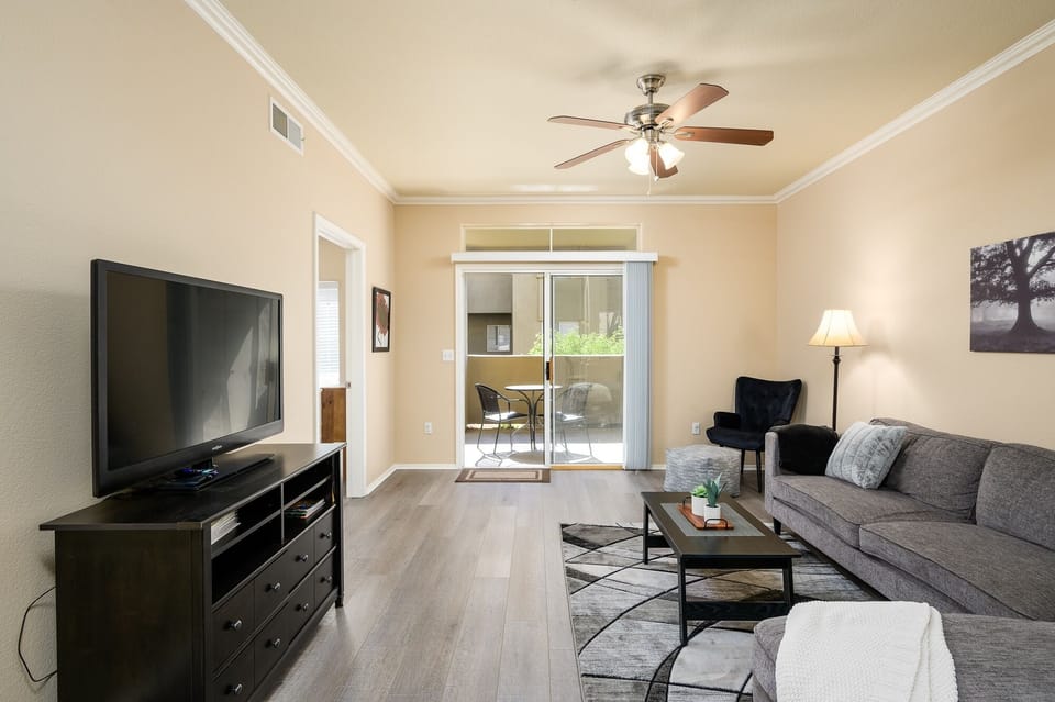 Condo, 2 Bedrooms | Living area | Smart TV