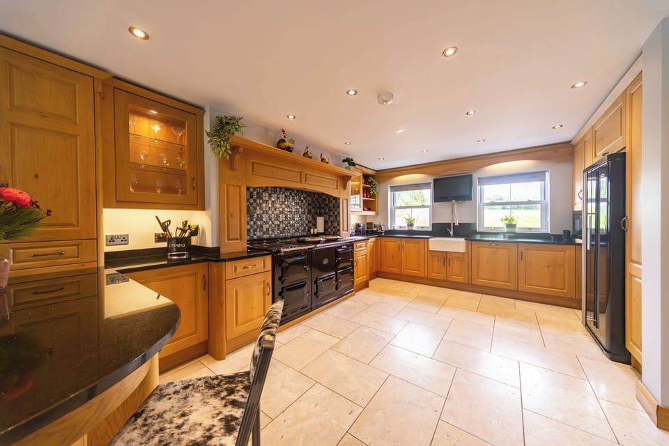 Fridge, dishwasher, electric kettle, toaster