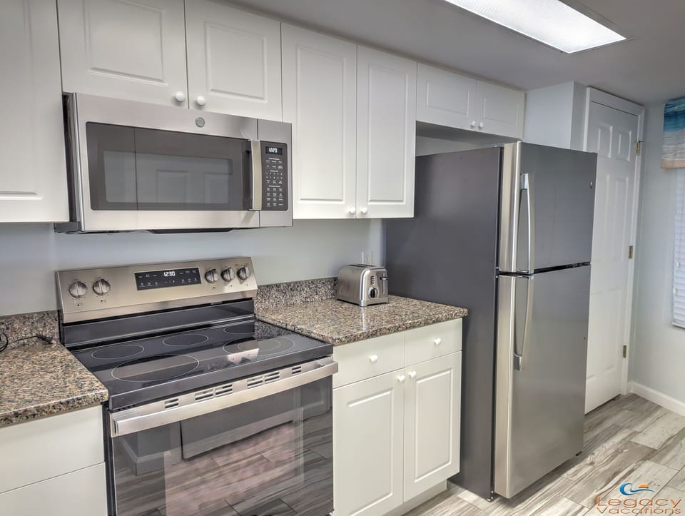 Seacrest #609 Kitchen - Brand New Appliances!