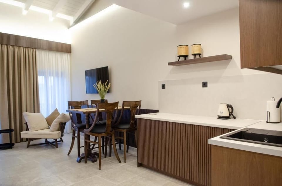 Deluxe Apartment | Breakfast area | Daily buffet breakfast for a fee