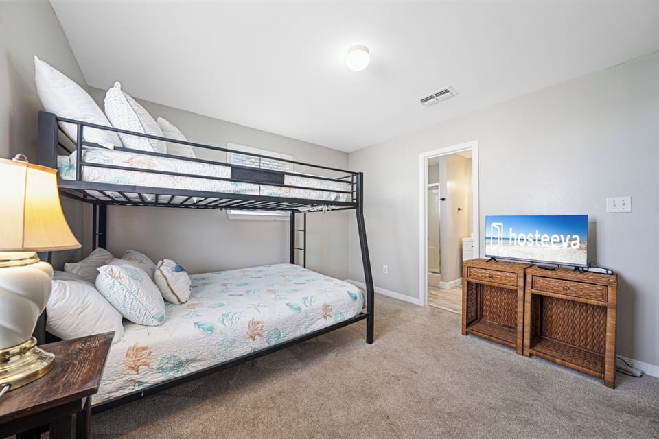 Comfort Duplex, 3 Bedrooms, Balcony | 3 bedrooms, individually decorated, individually furnished
