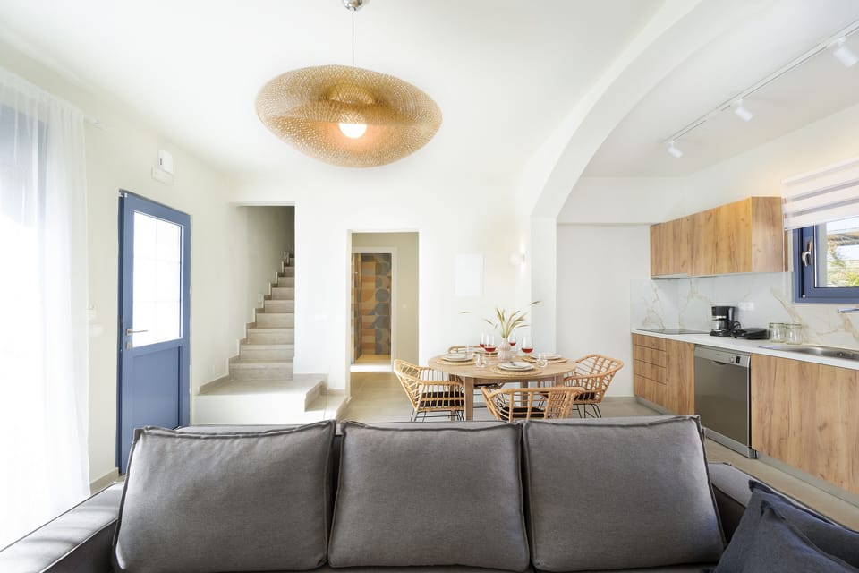 Deluxe Villa, Sea View | Interior