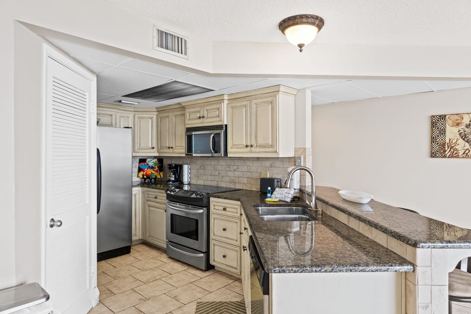 Fully Stocked Kitchen