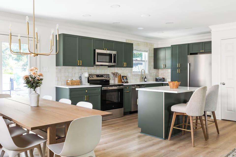 Fully stocked with added appliances: blender, air fryer, toaster & crock pot.