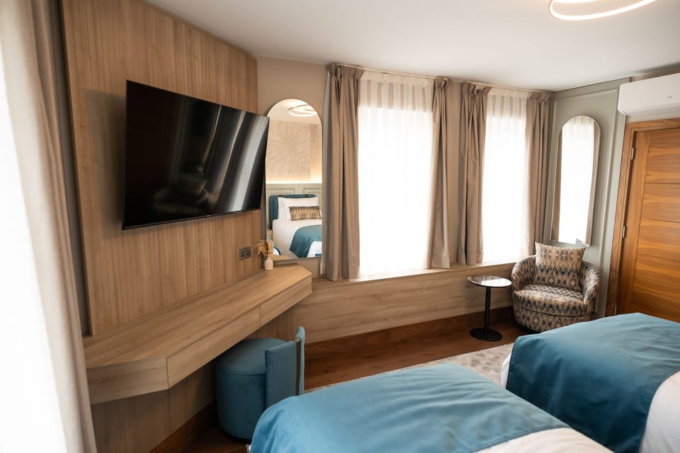 Deluxe Double or Twin Room, Non Smoking, Ensuite | Premium bedding, memory foam beds, in-room safe, desk