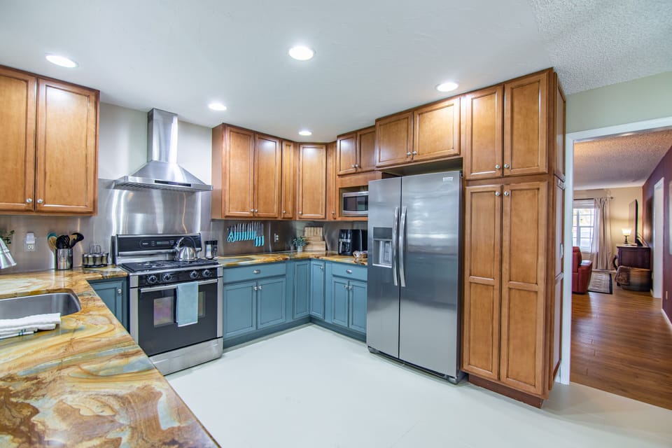 Kitchen w/ plenty of counter space and everything you need for meals and snacks