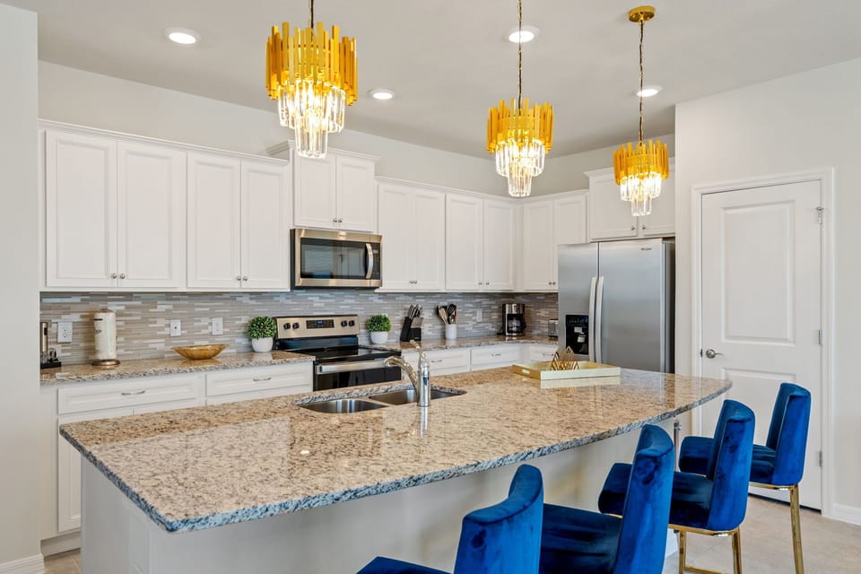 Fully equipped kitchen, complete with stainless steel utensils