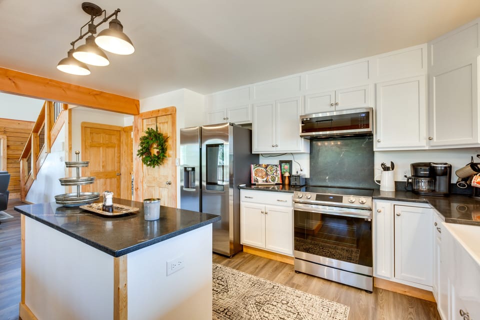 Kitchen | 1st Floor | Coffee Maker | Toaster | Cooking Basics