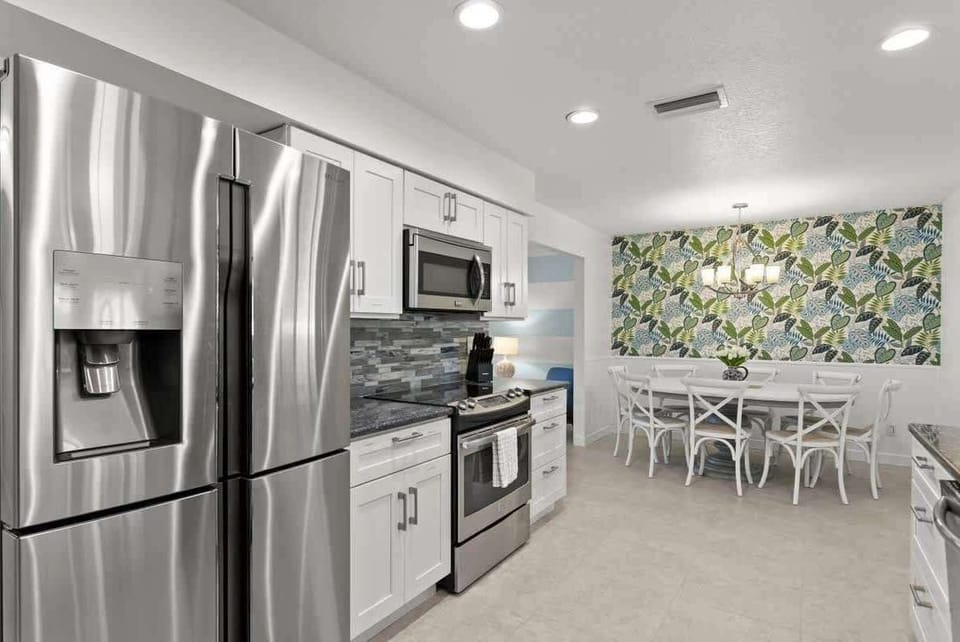 Fully Loaded Kitchen