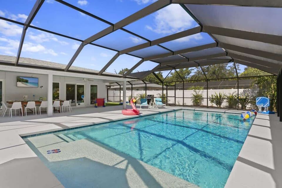 Amazing Heated Pool!
