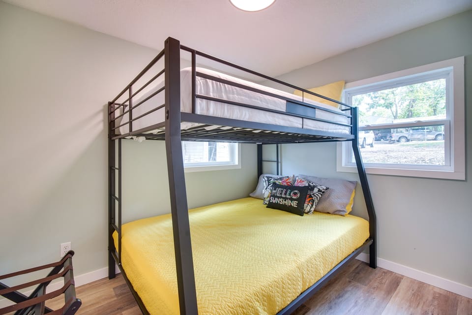 Bedroom 1 | Full/Queen Bunk Bed | En-Suite Bathroom