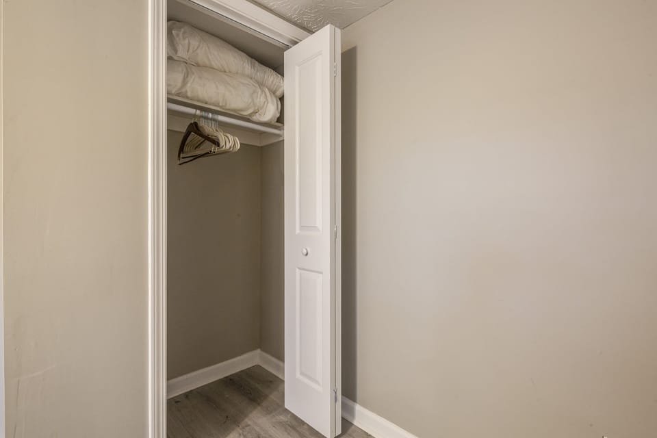 House | Wardrobe